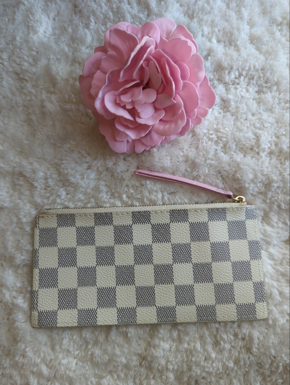 Cream Checkered Azur Wristlet Clutch /Makeup Pouch with Pink Zip Cute For Bag - Picture 2 of 4